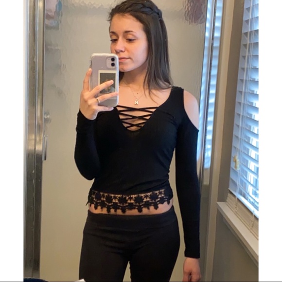 Lace up shirt - Picture 2 of 3